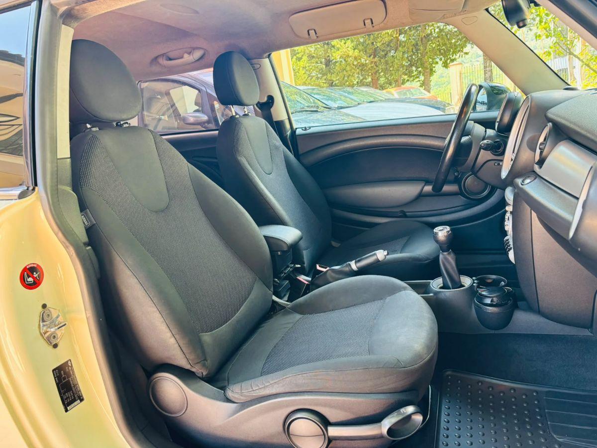 Mini Cooper D 1.6 16V Sport Pack