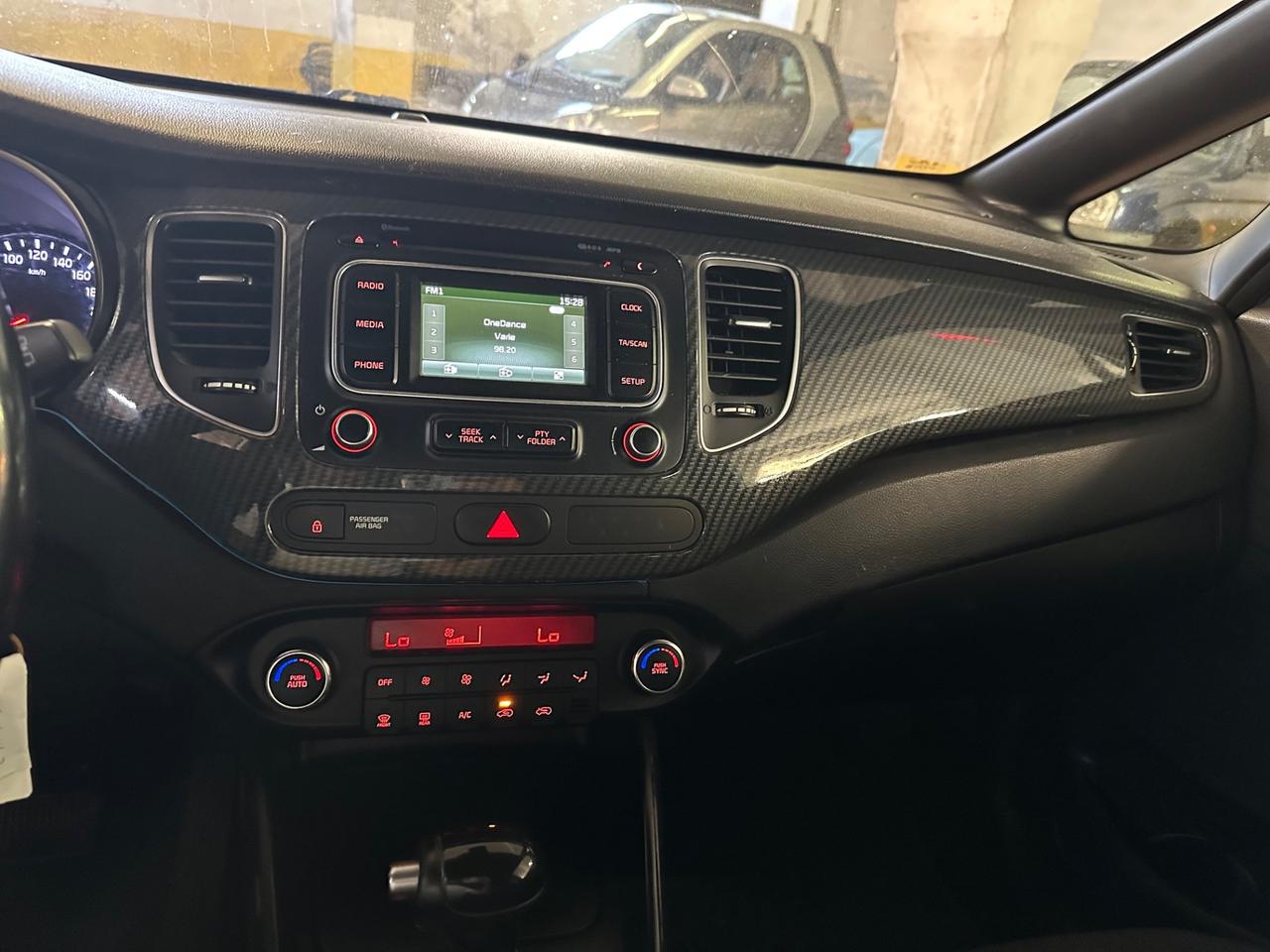 Kia Carens 1.7 CRDi 141 CV Platinum