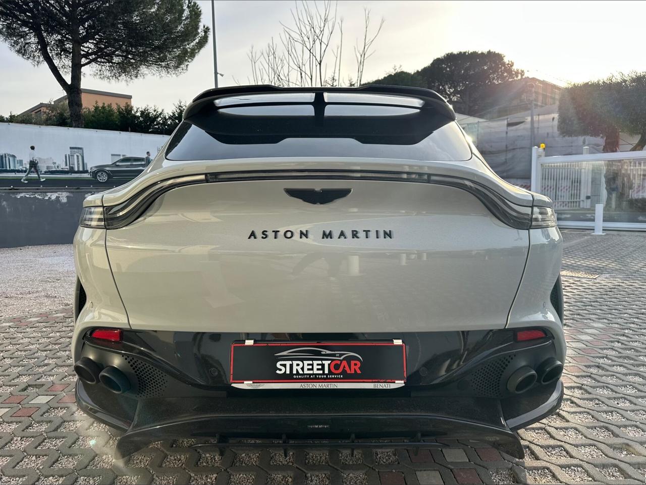 Aston Martin DBX DBX707
