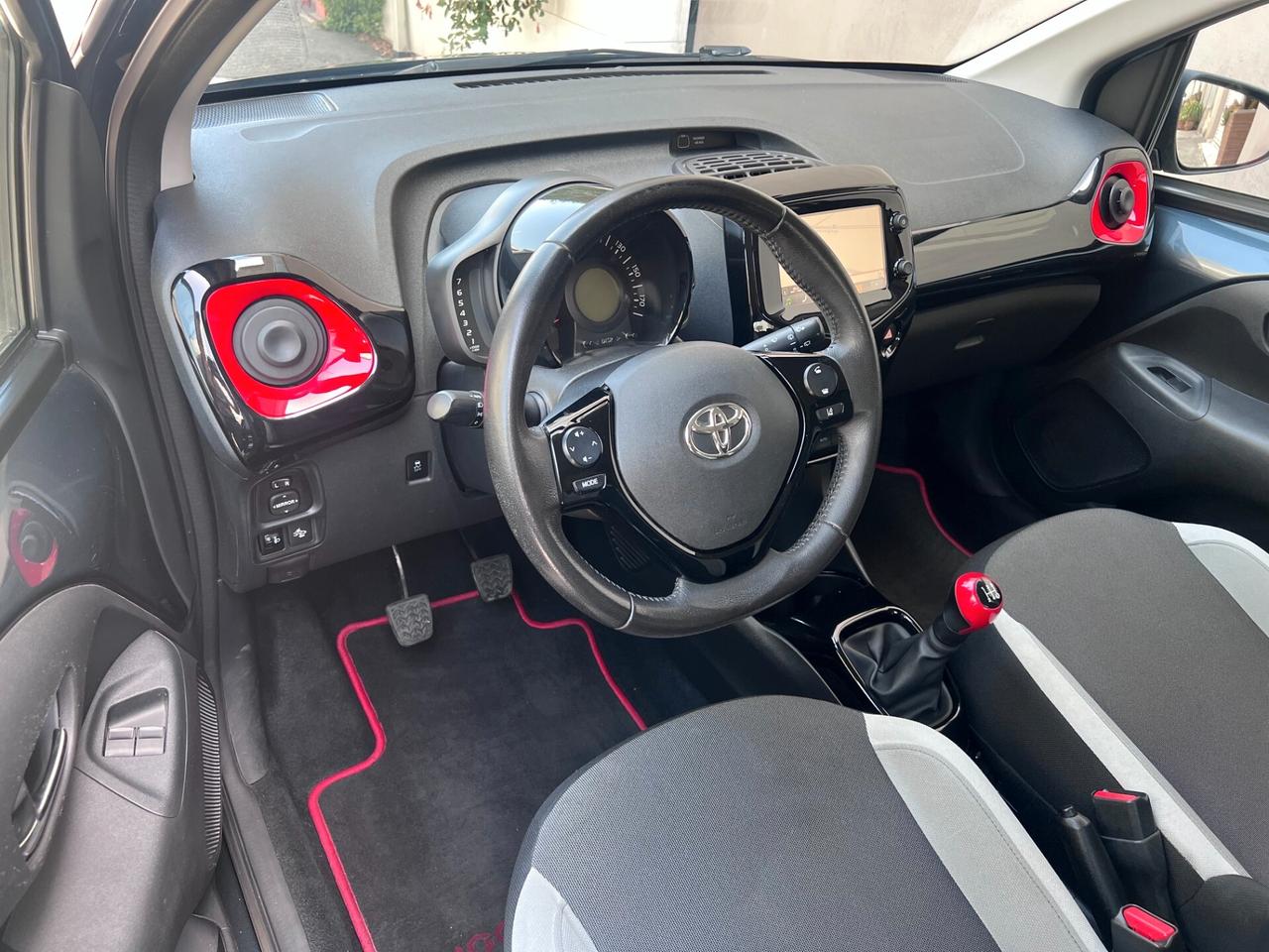Toyota Aygo 5pt 1.0 72cv X-PLAY CLIMA/TELCAMERA/15; PERFETTA!!