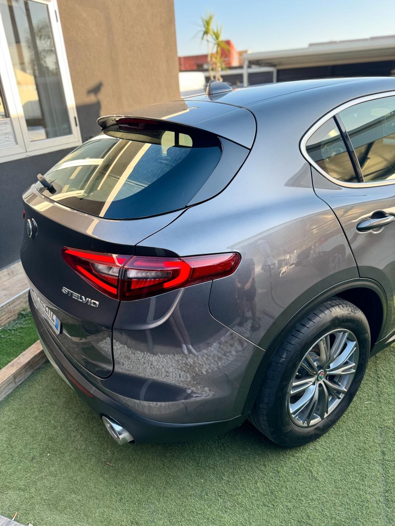 Alfa Romeo Stelvio 2.2 Turbodiesel 190 CV AT8 RWD Business IVA ESPOSTA