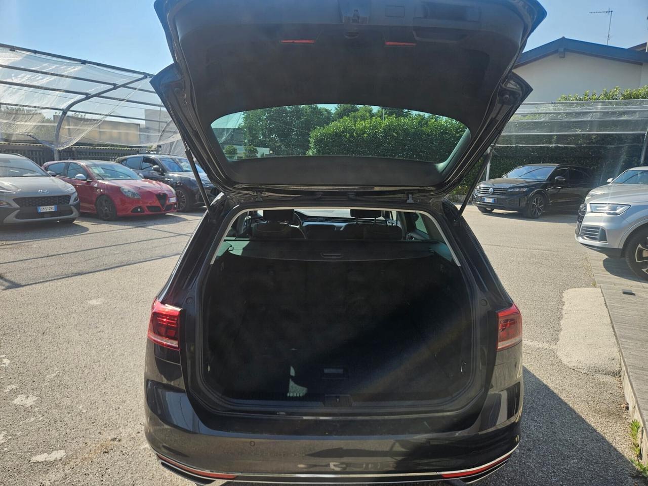 Volkswagen Passat Variant 2.0 TDI SCR 190 CV 4MOTION DSG Executive BMT