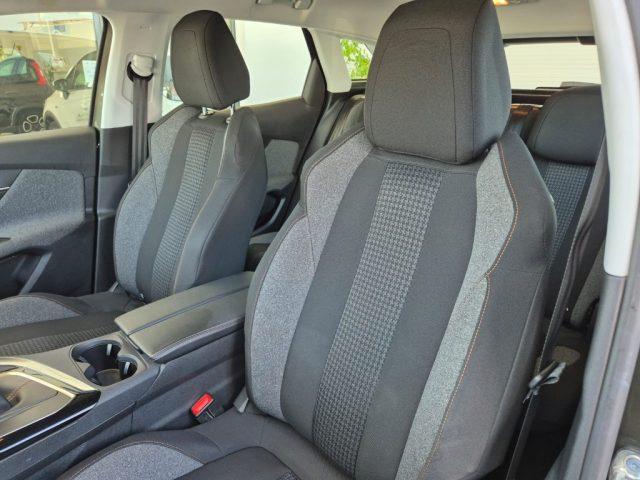 PEUGEOT 3008 BlueHDi 130 S&S Business