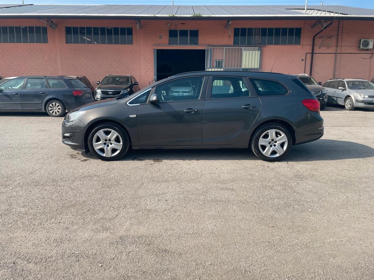 Opel Astra 1.4 Turbo 140CV Sports Tourer GPL Tech Elective