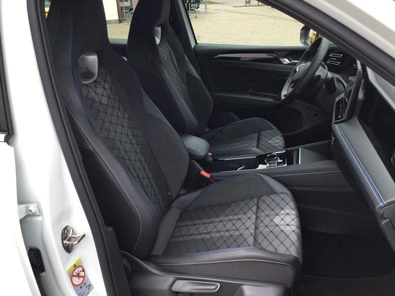 Volkswagen Tiguan 1.5 eTSI 110KW ACT R-Line DSG Gancio LED 19" Camera