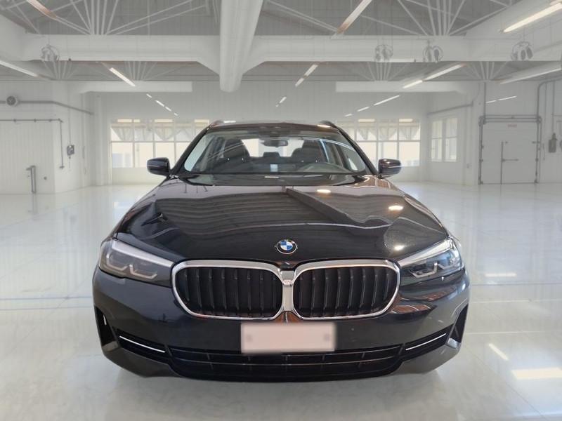BMW 518 48V Business Touring Auto
