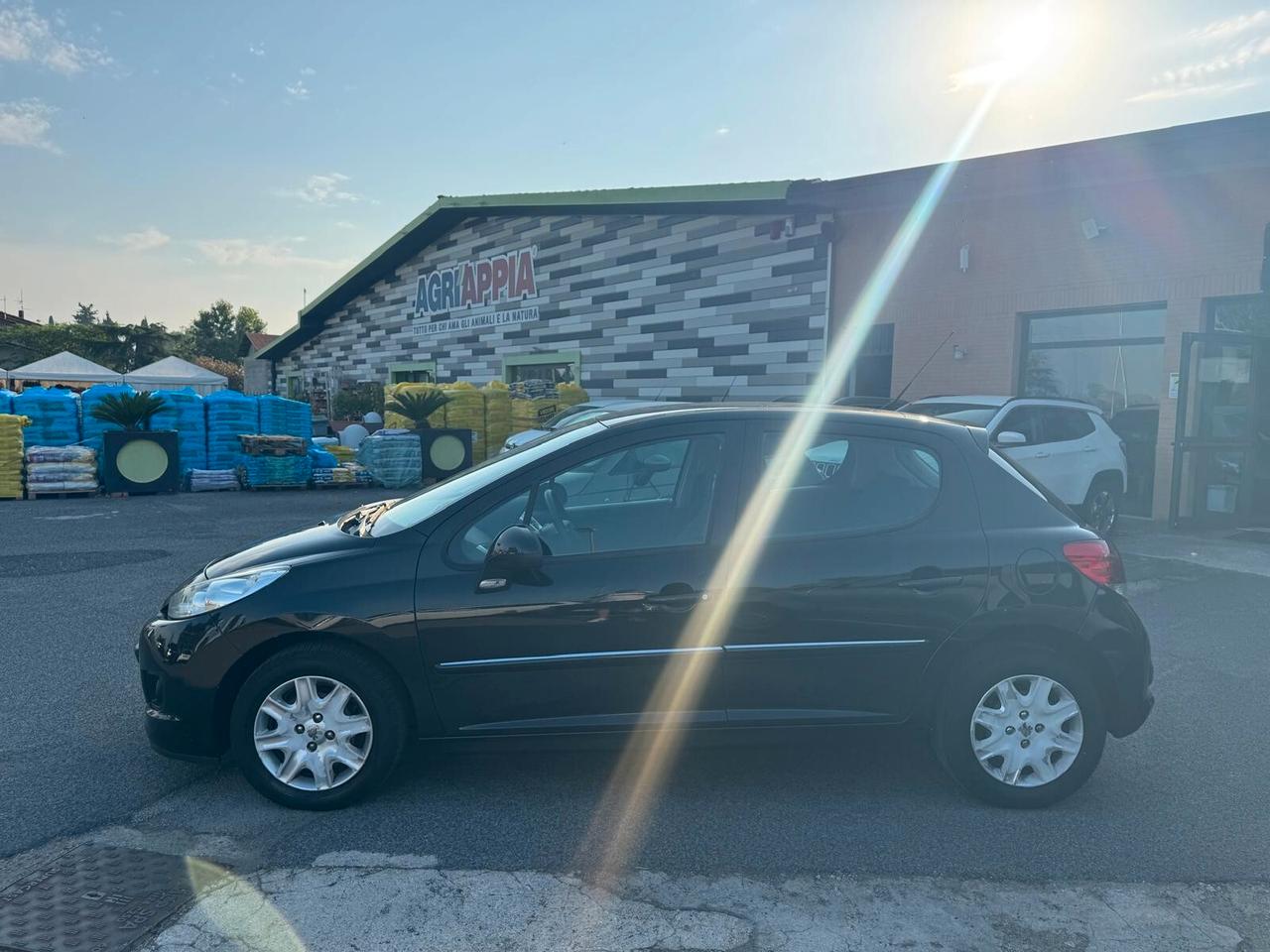 Peugeot 207 1.4 BENZ 5P UNIPRO SOLO 64000 KM - 2012