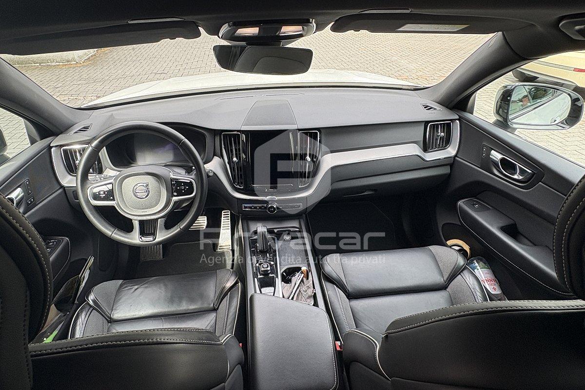 VOLVO XC60 B4 (d) Geartronic R-design