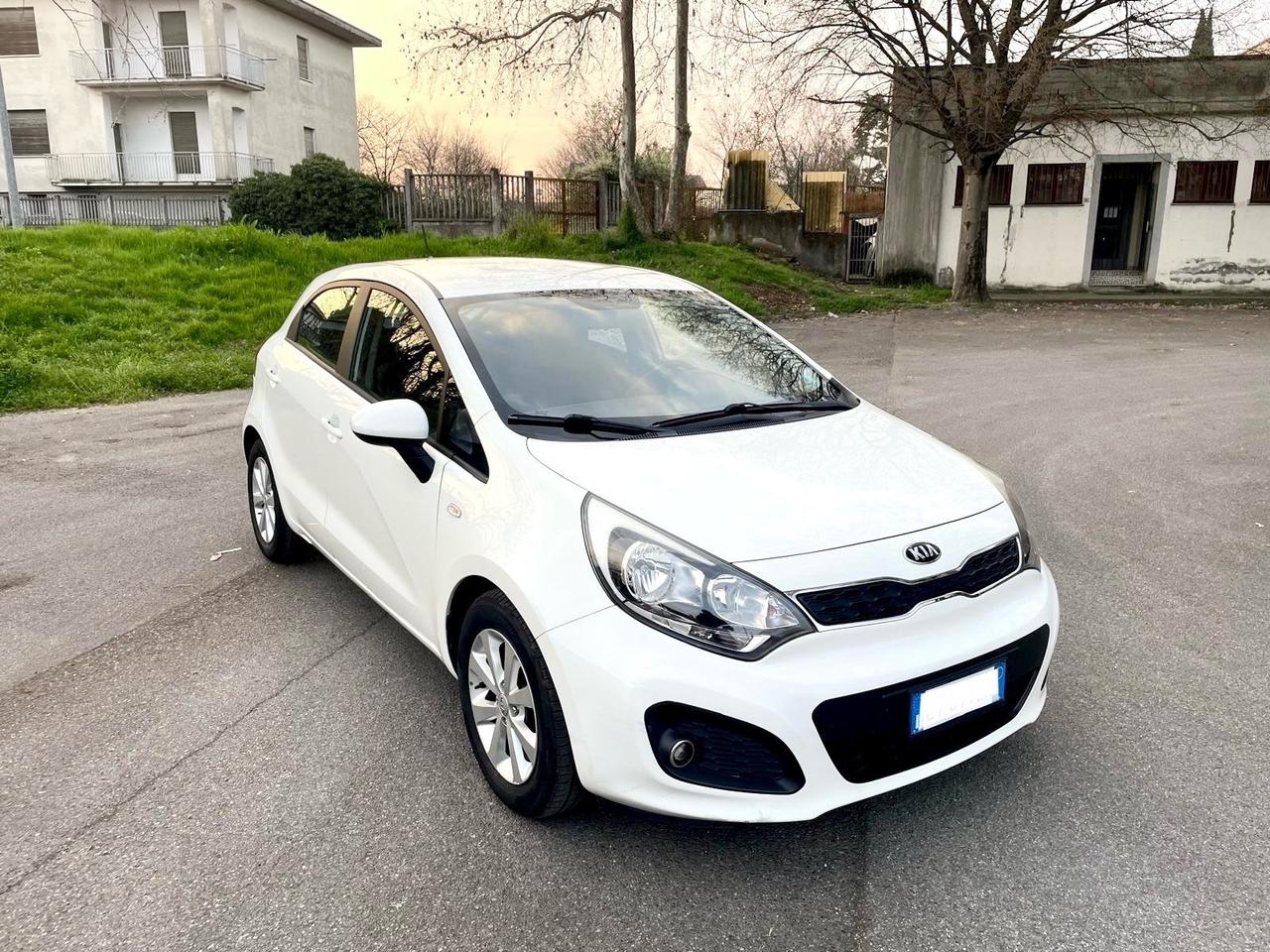 Kia Rio 1.2 CVVT 5p. EX per Neopatentati 2014