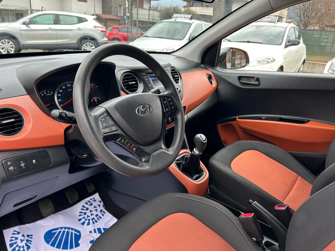 Hyundai i10 1.0 5p UNIPROPR. - NEOPATENTATI