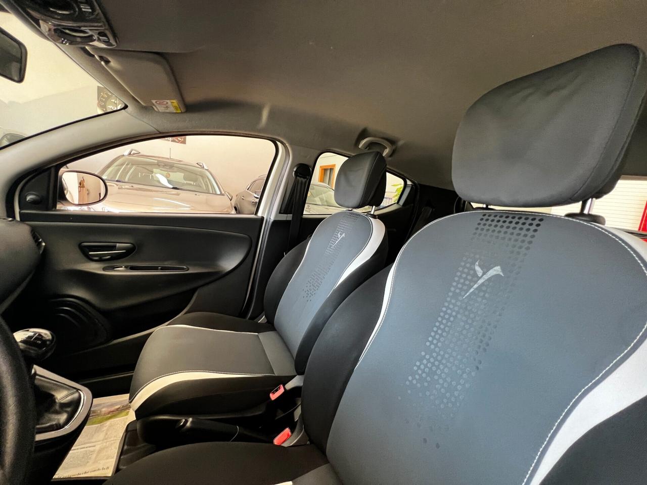 Lancia Ypsilon 1.3 MJT 16V 95 CV 5 porte S&S Elefantino