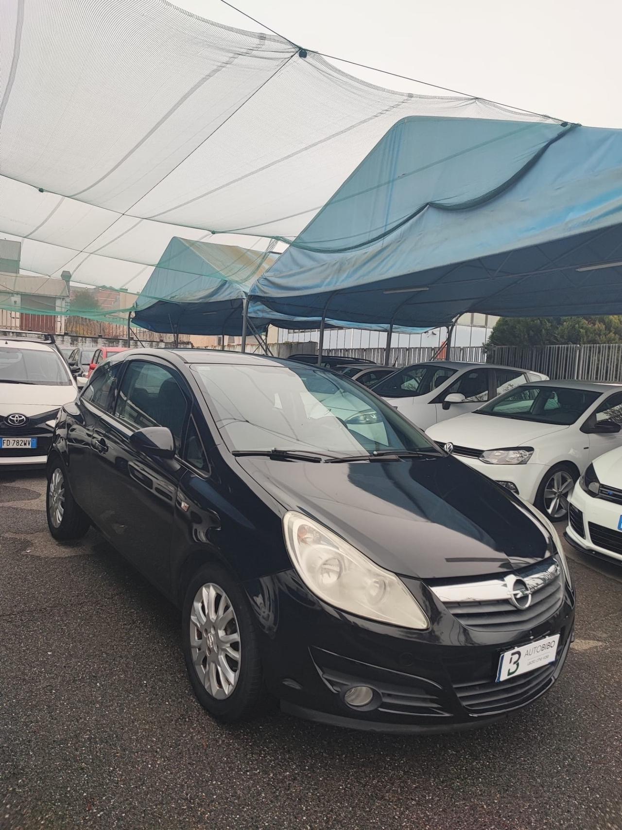 Opel Corsa 1.2 3 porte Sport
