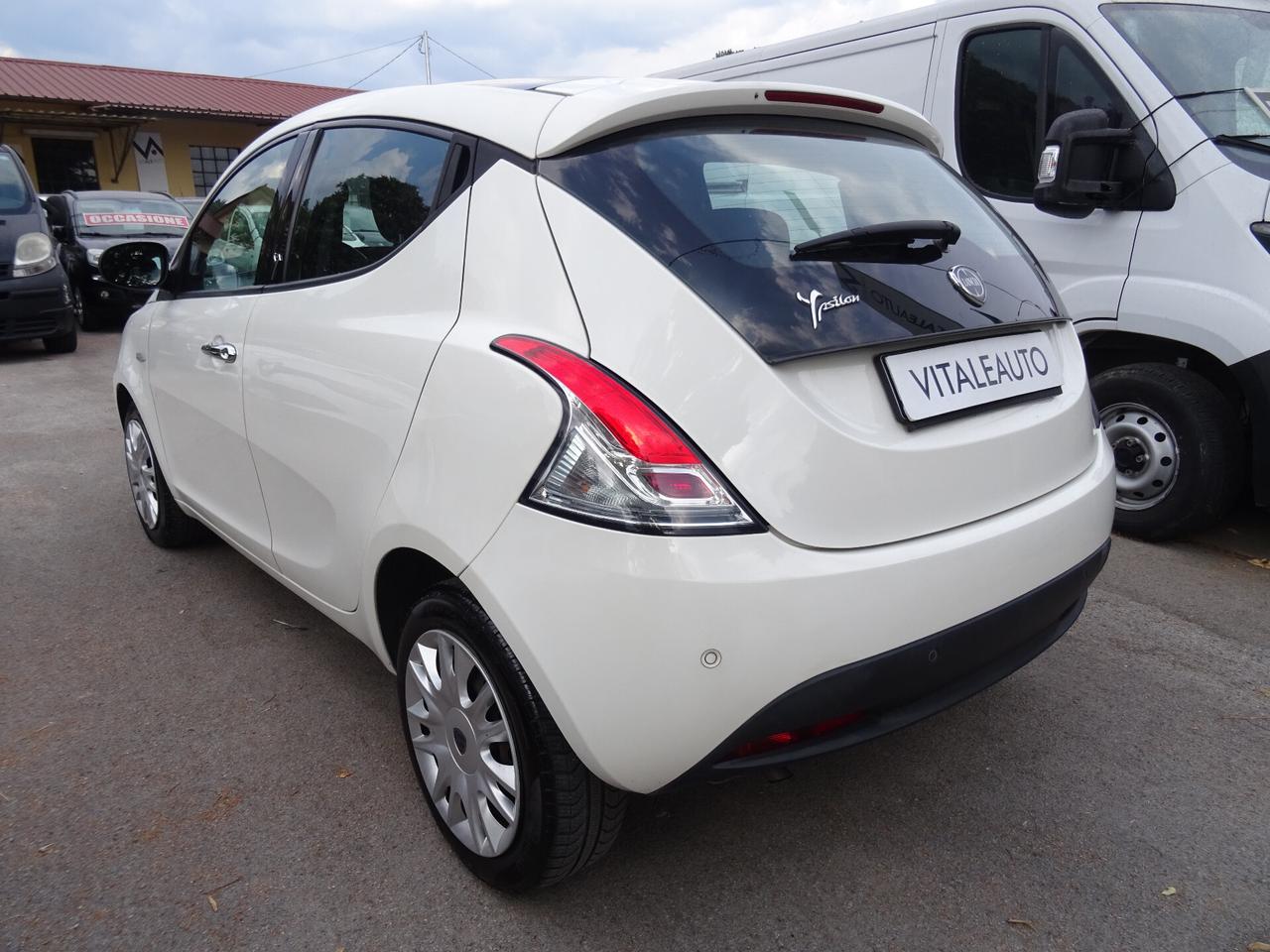 Lancia Ypsilon 1.2 69 CV 5p S&S TETTO APRIBILE