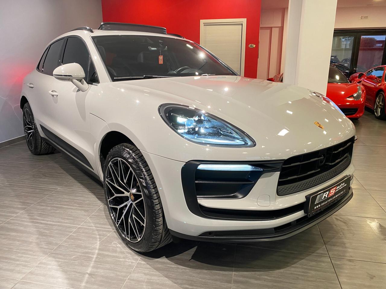 Porsche Macan 2.0 Sport Chrono GESSO