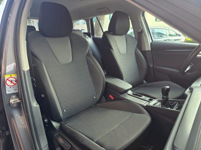 SKODA Octavia 2.0 TDI EVO Wagon PREZZO REALE Executive Navi LED+