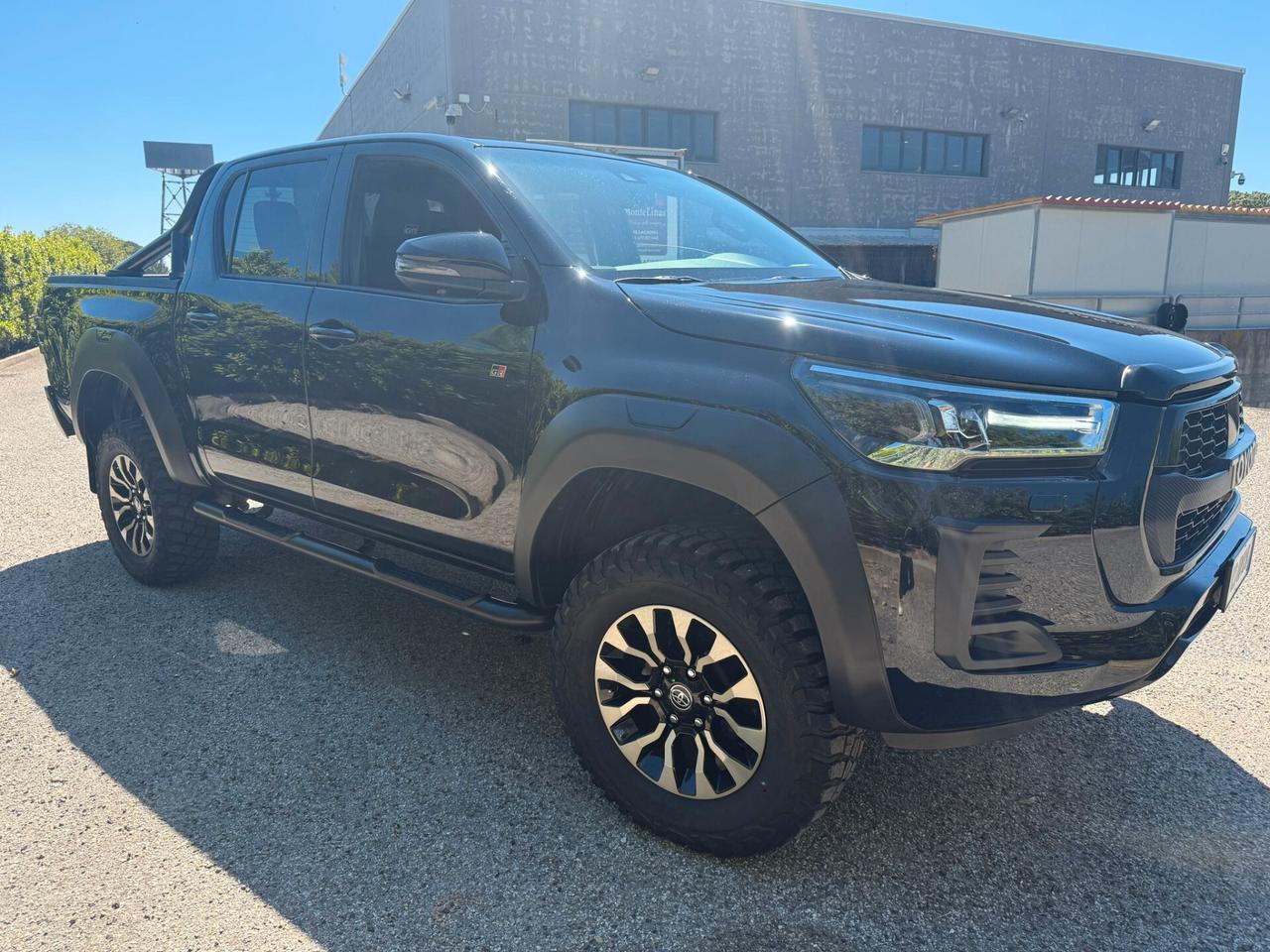 Toyota Hilux 2.8 D-4D A/T 4WD 4 porte Double Cab GR SPORT
