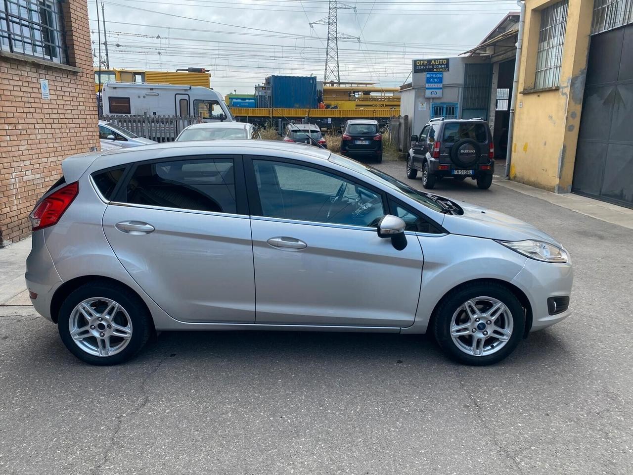 Ford Fiesta 1.4 Titanium GPL - NEOPATENTATI - GARANZIA 12 MESI