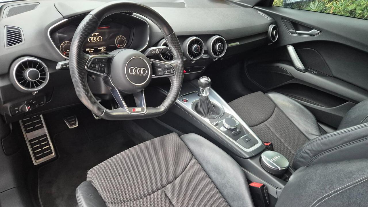Audi TT Coupé 2.0 TDI ultra S line PARI AL NUOVO!