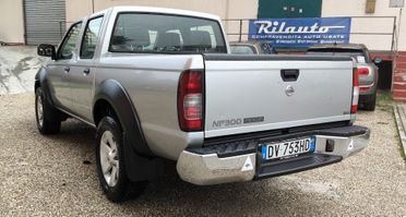 Nissan NP300 Navara 2.5 tdi 5p. Double Cab Premium
