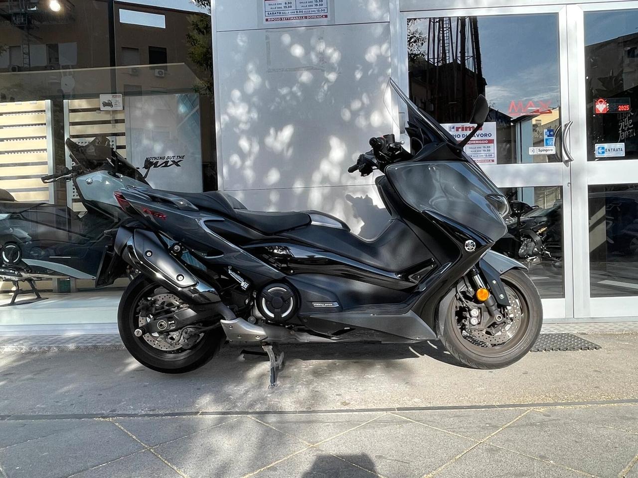 Yamaha TMAX 560 tech max