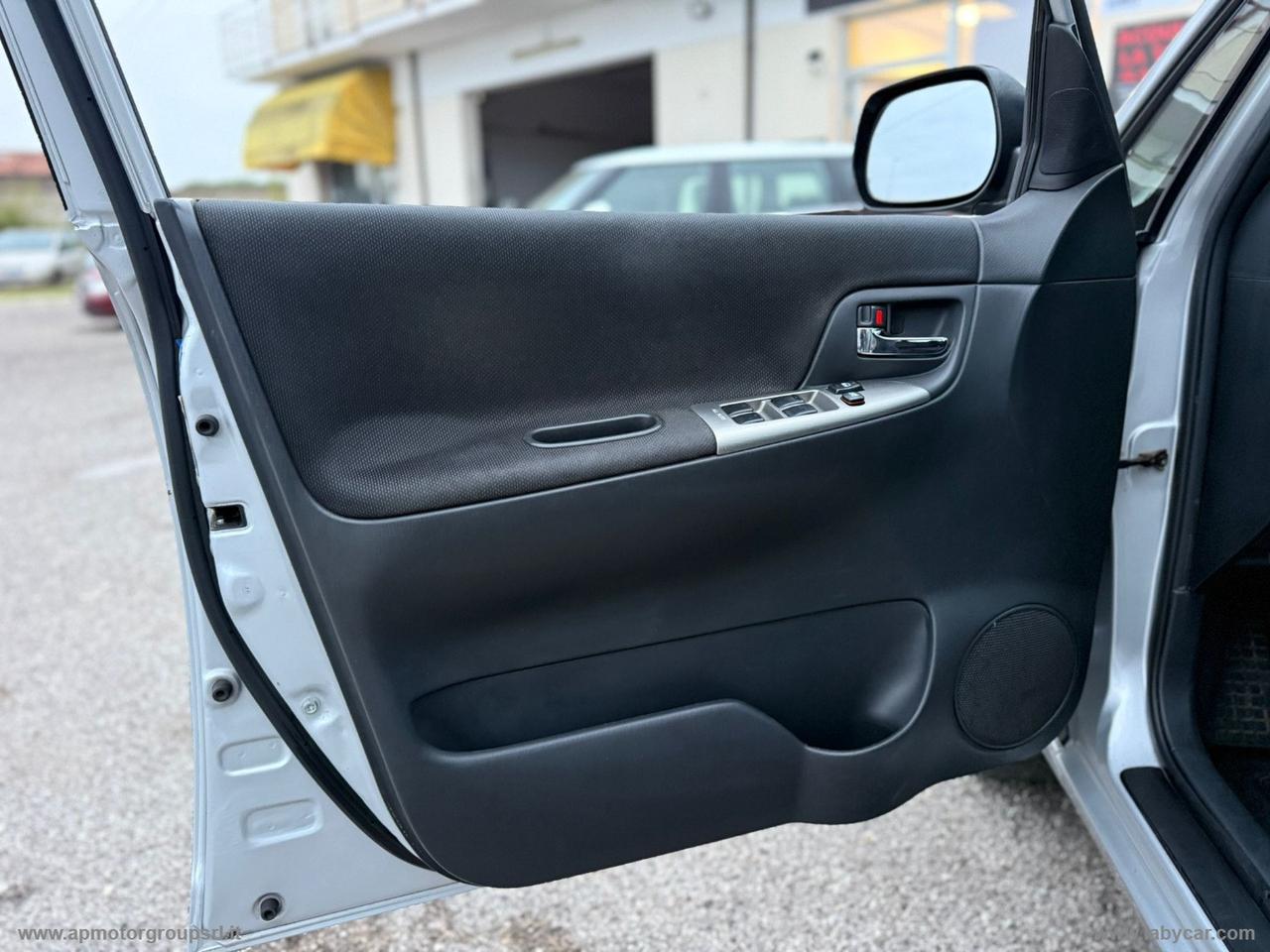 TOYOTA Corolla Verso 2.0 16V D-4D Sol