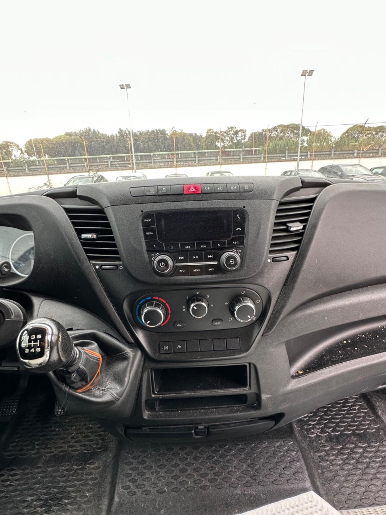 Iveco Daily 35S12DV CRV 2.3 HPT PM-TM-DC 5p. Furgone