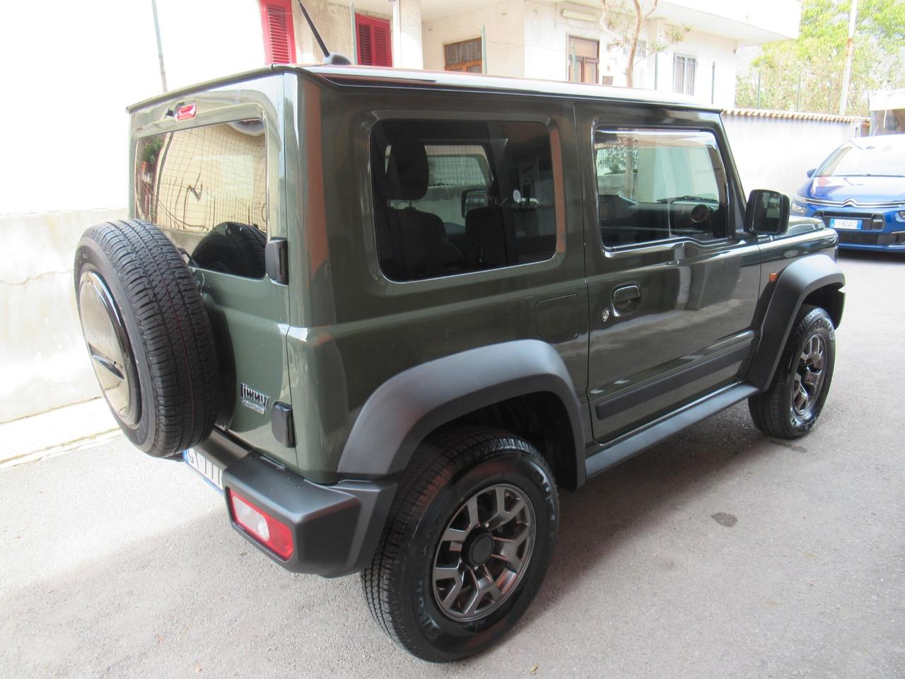 Suzuki Jimny 1.5 5MT Top