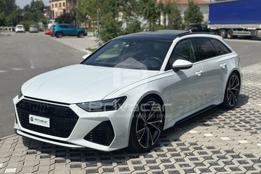 AUDI RS 6 Avant 4.0 TFSI V8 quattro tiptronic