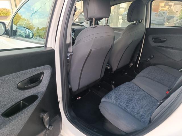 LANCIA Ypsilon 1.0 FireFly 5 porte S&S Hybrid Ecochic Silver