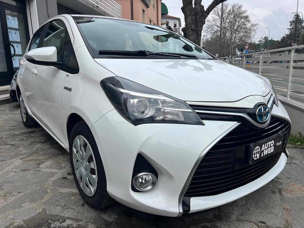 TOYOTA YARIS 1.5 HYBRID STYLE 5P NEOPATENTATI