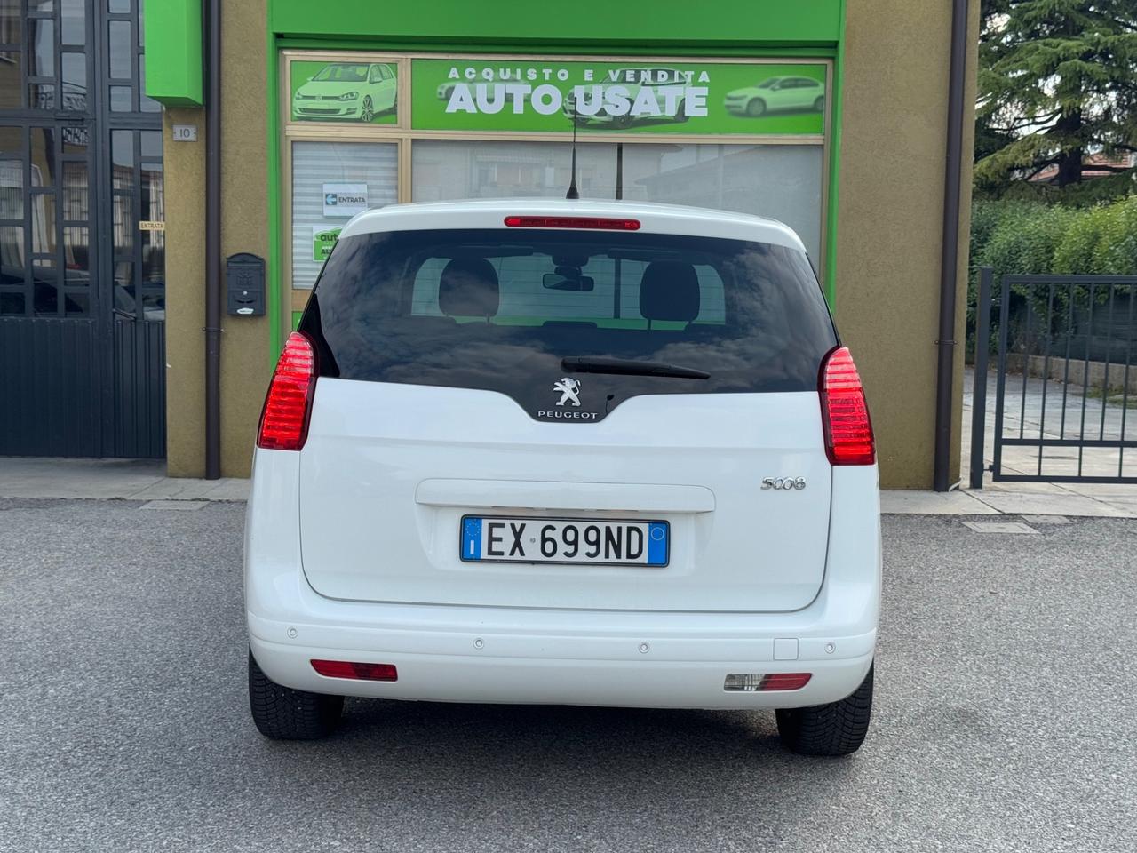 Peugeot 5008 1.6 HDi 115CV 7 POSTI