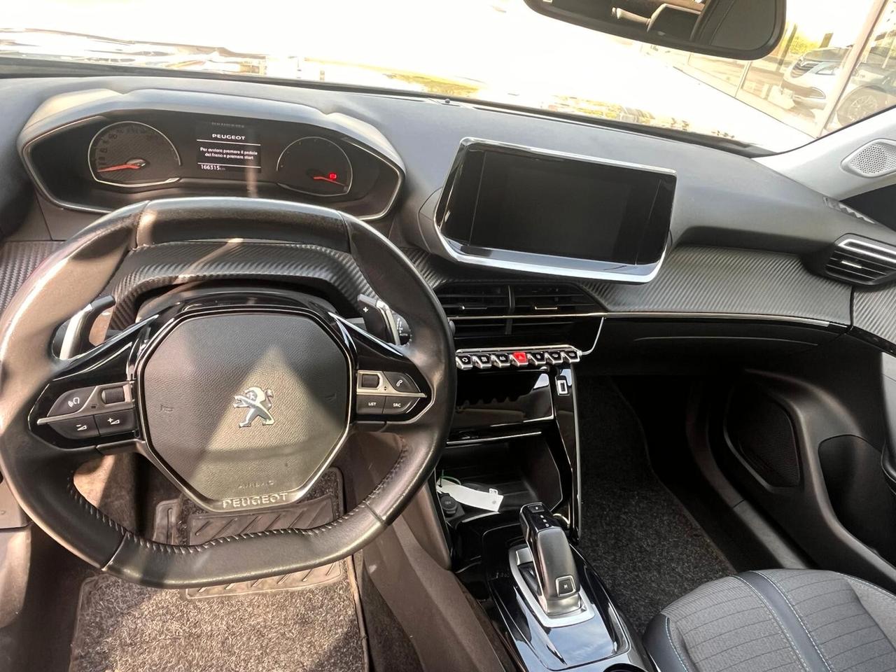 Peugeot 2008 BlueHDi 130 S&S EAT8 Allure