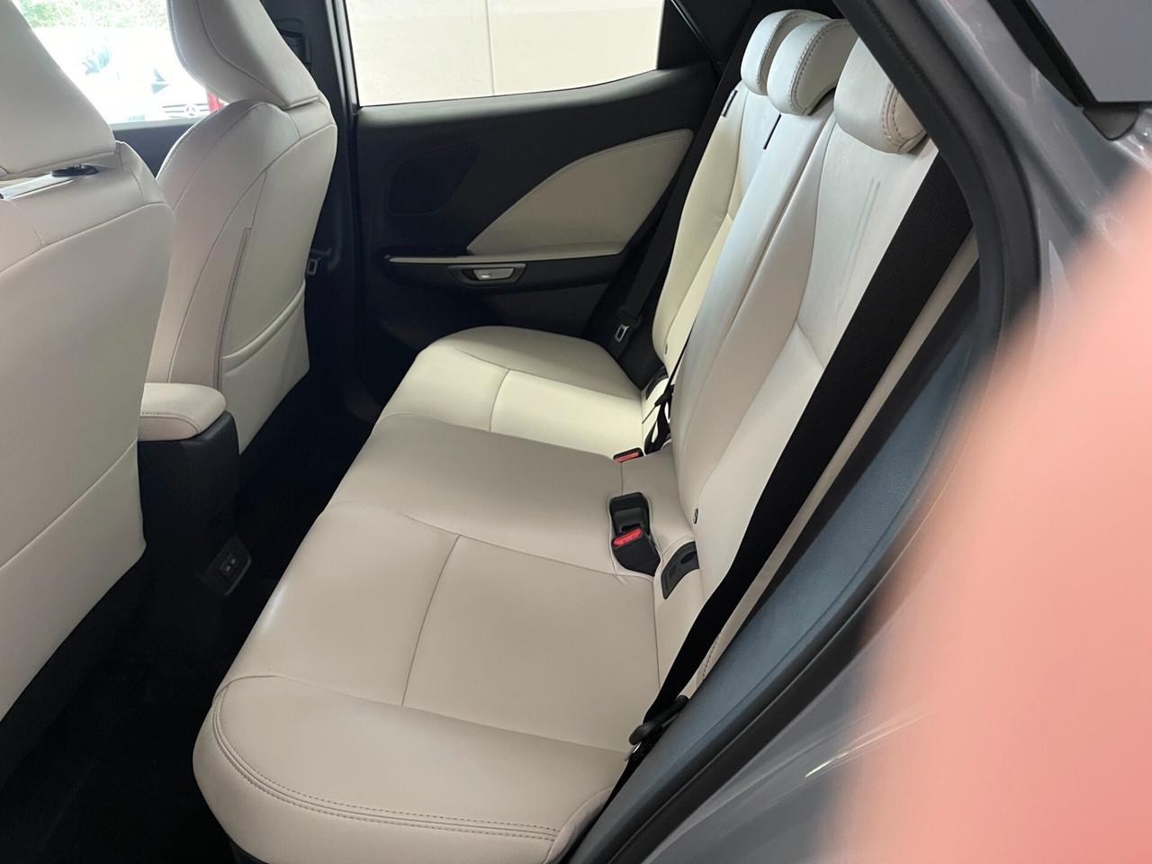 Lexus LBX Elegant hybrid 1.5 2wd e-cvt-Ok Neopat-LEGGI SOTTO