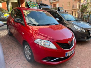 Lancia Ypsilon 1.2 GPL Ecochic Gold Casa madre