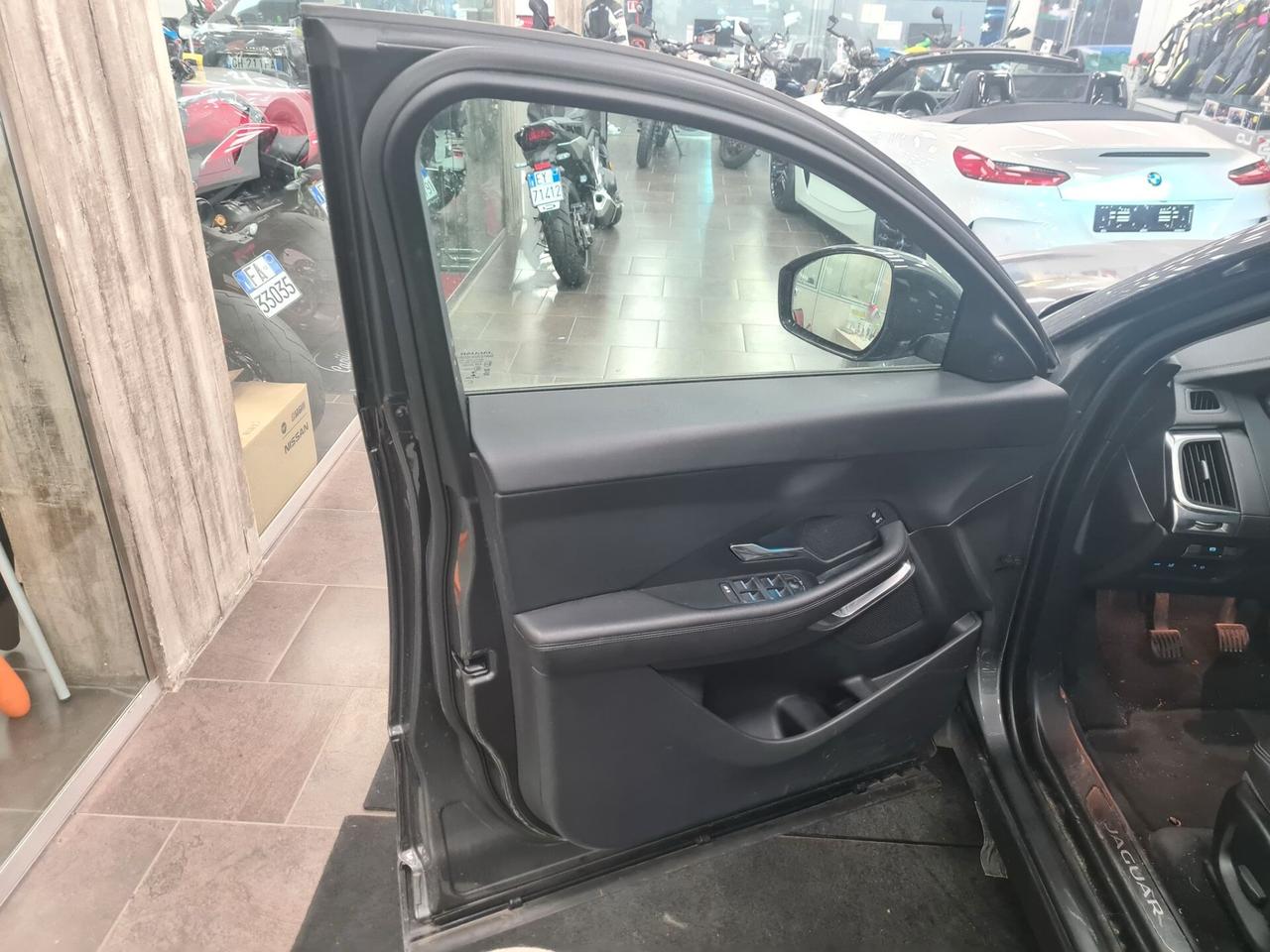 Jaguar E-Pace 2.0D 180 CV AWD