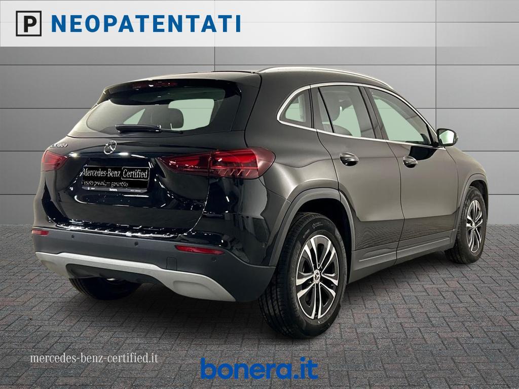 Mercedes GLA 180 180 D Advanced 8G-DCT