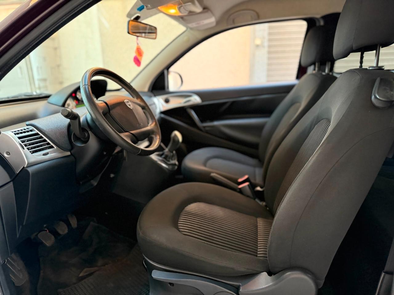 Lancia Ypsilon 1.3 MJT 75 CV OK NEOPATENTATI