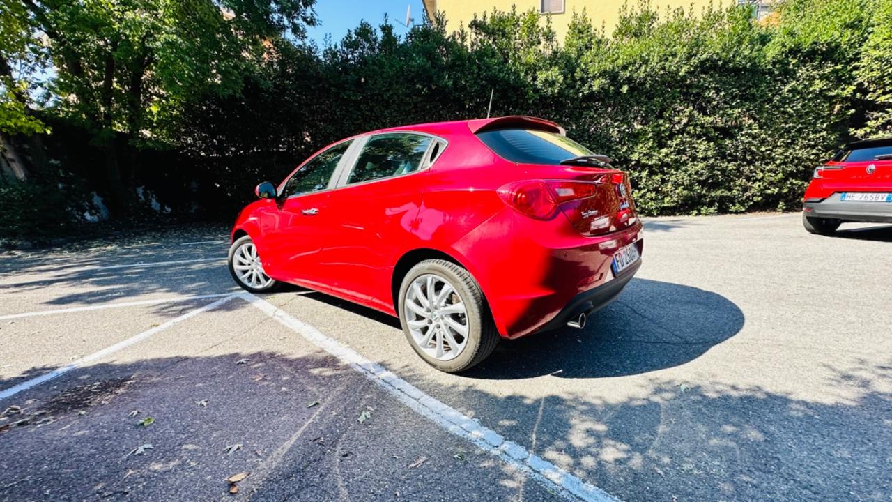 Alfa Romeo Giulietta 1.6 JTDm-2 120 CV.euro6b.o.k. neopatentati
