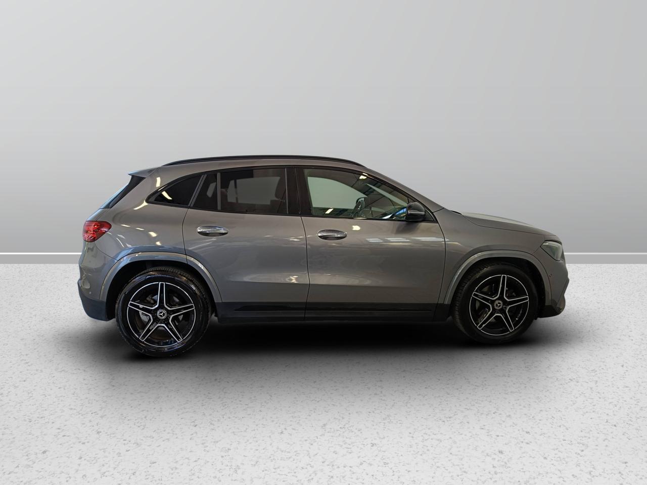 Mercedes-Benz GLA-H247 2023 - GLA 180 d AMG Line Advanced Plus auto