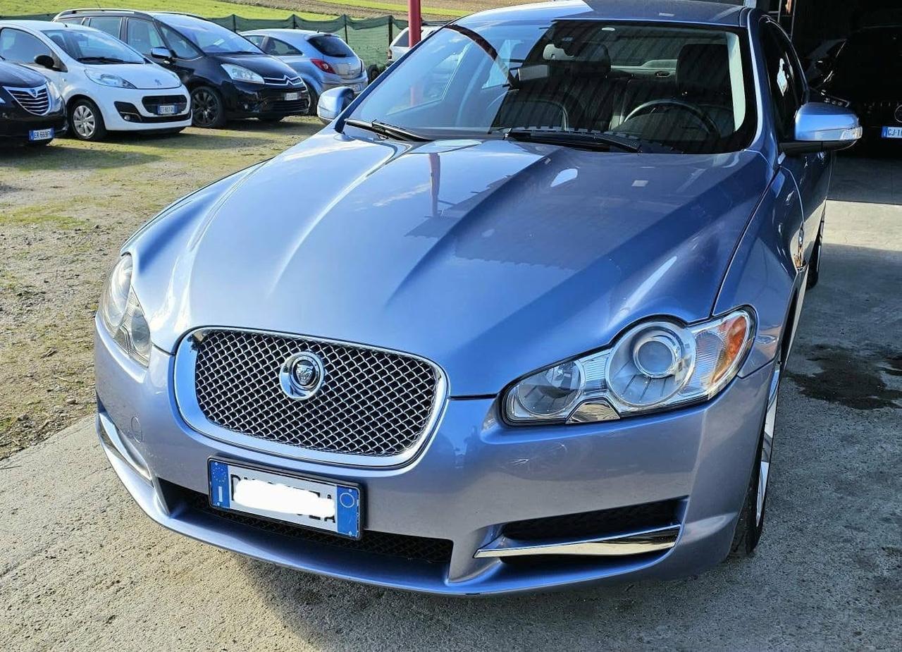 Jaguar XF 2.7D V6 Premium Luxury