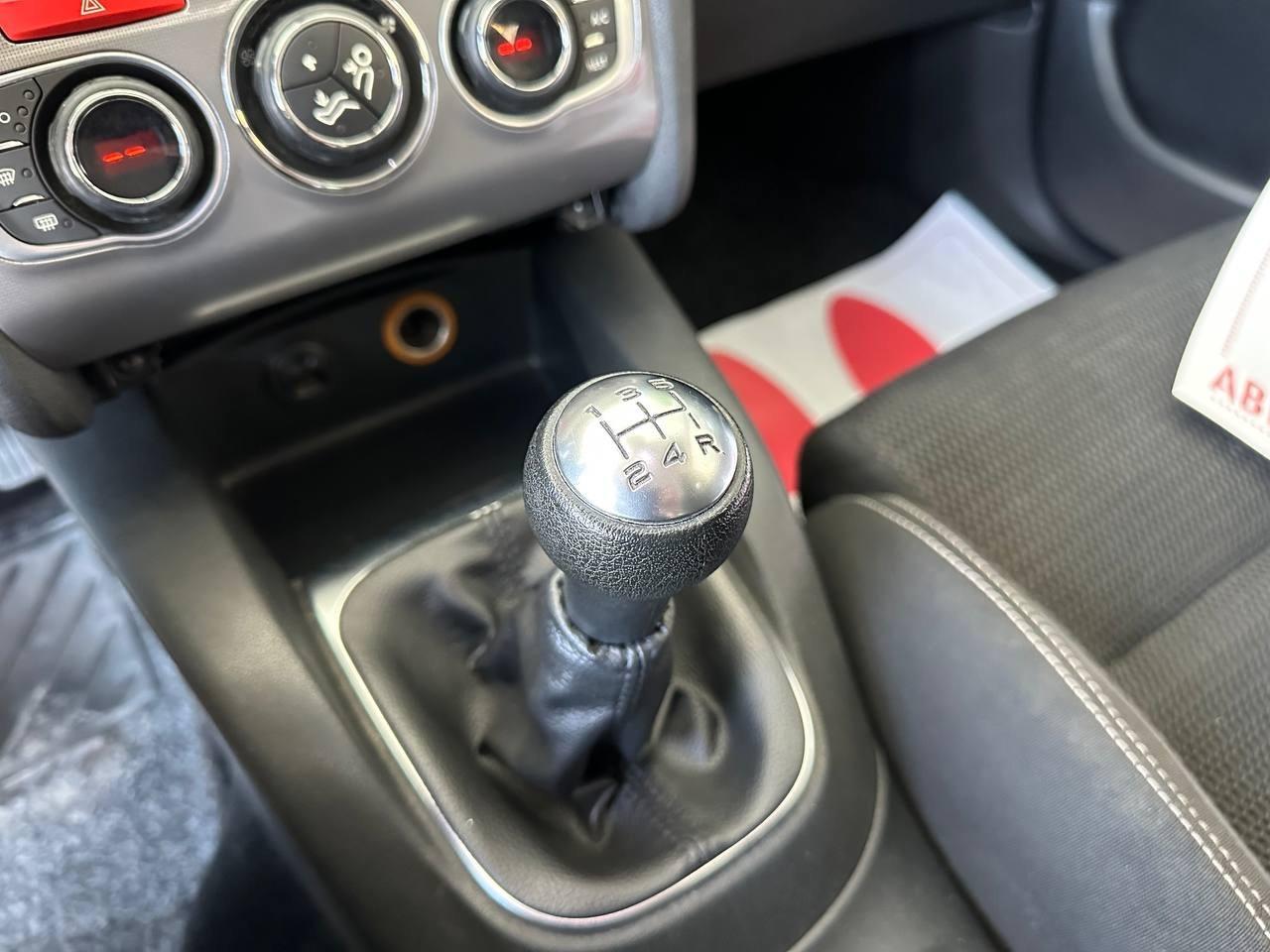 Citroen C4 - 1.6 | 100 CV