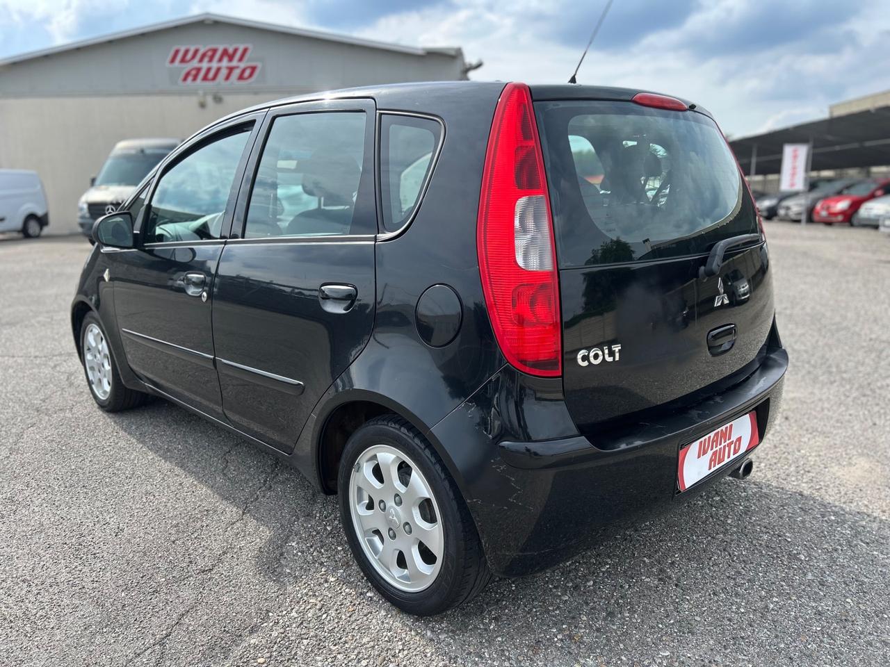 Mitsubishi Colt 1.3 16V 5p. CAMBIO AUTOMATICO
