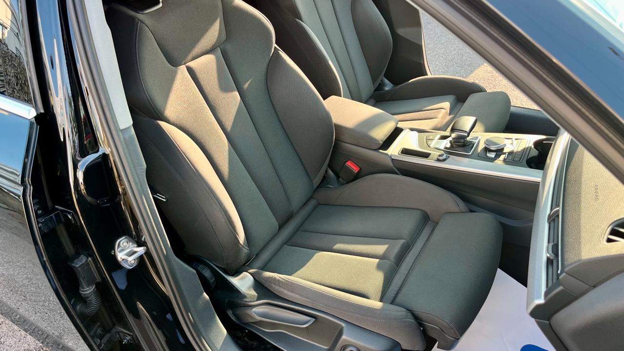 Audi A4 Avant 35 2.0 tdi Business Sport 150cv s-tronic " PERFETTA IN TUTTO "