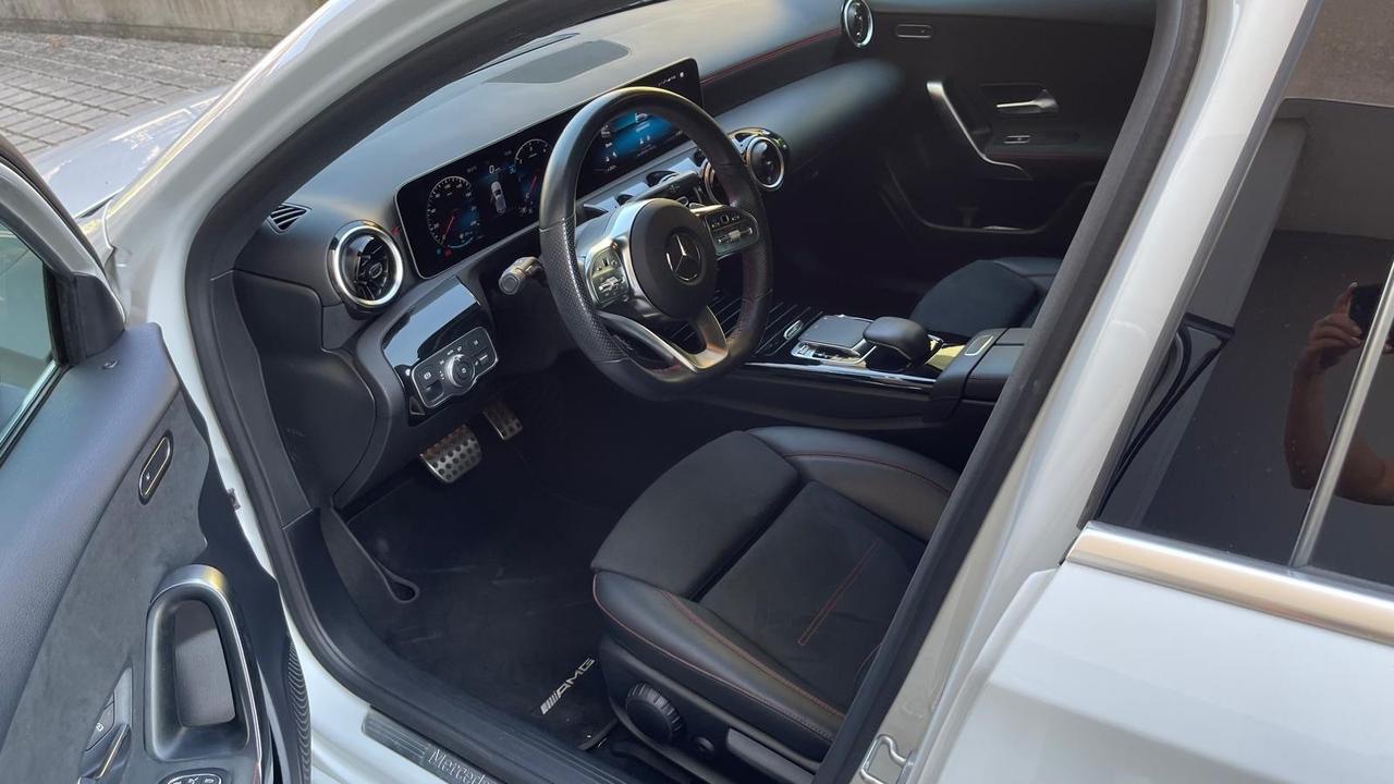 Mercedes-benz A 200d Premium Plus AMG