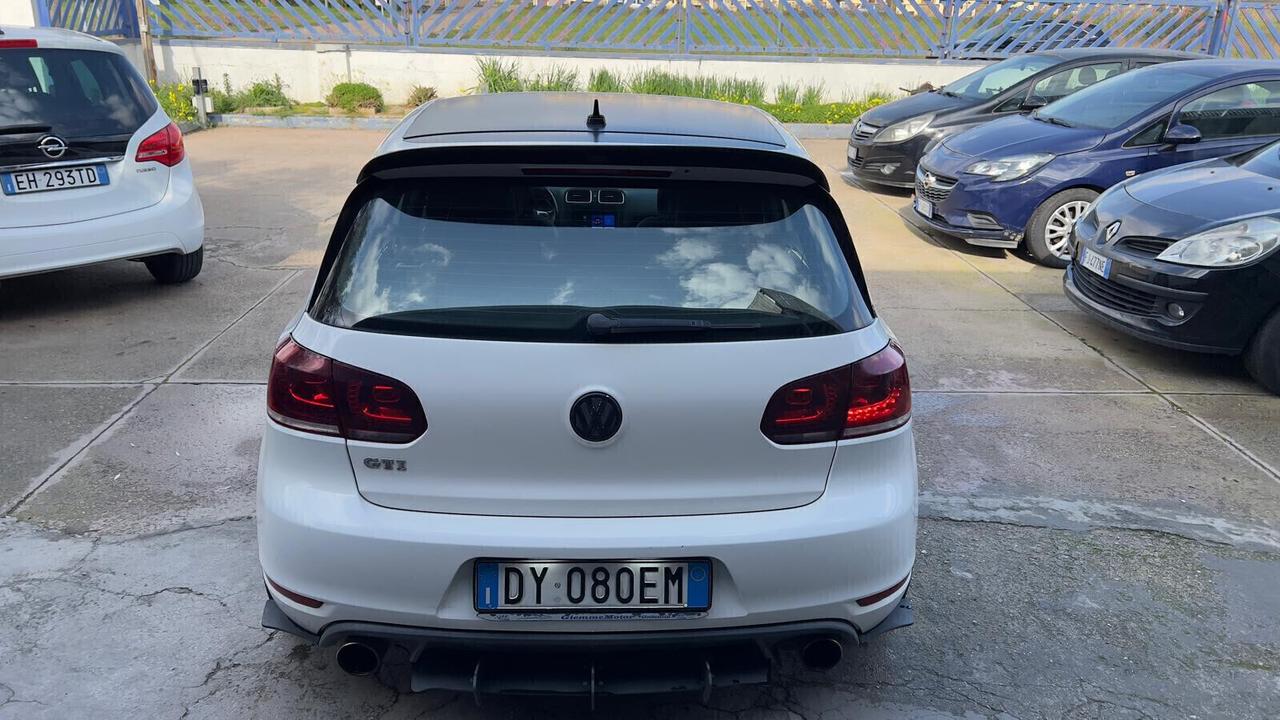 VOLKSWAGEN GOLF GTI 2.0 TSI 5P. 210CV