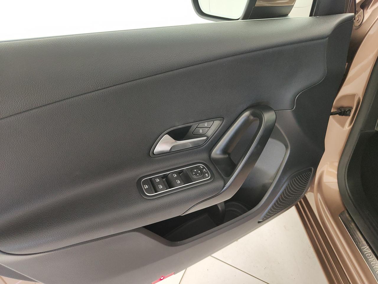 Mercedes-Benz A 180 d Business auto EXTRA