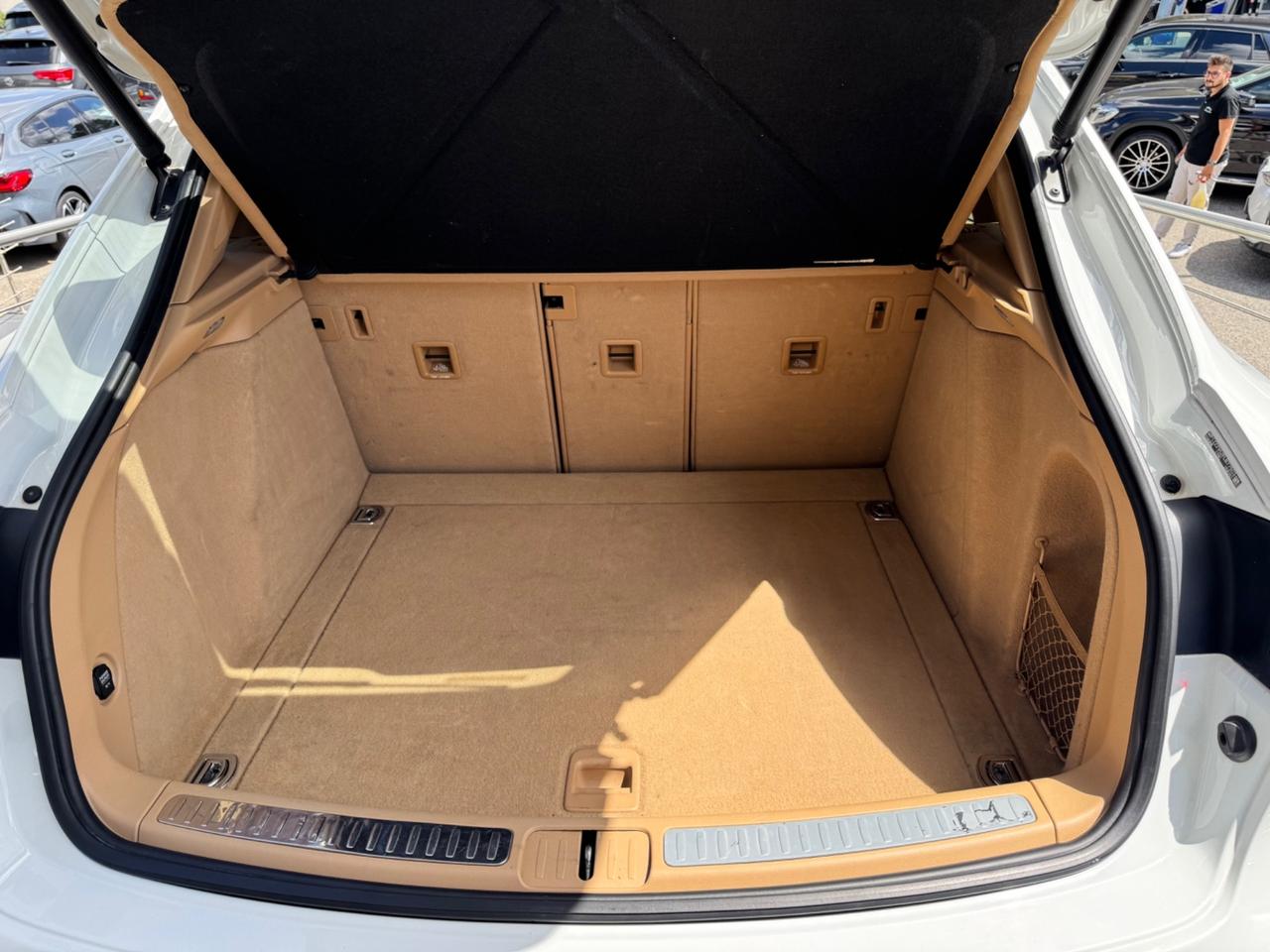 Porsche Macan 3.0 S Diesel 250cv da vetrina in garanzia
