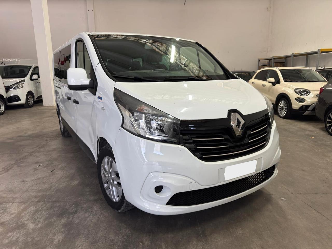 Renault 9 Posti – Anno 2018 – Ottimo stato, pronta all'uso