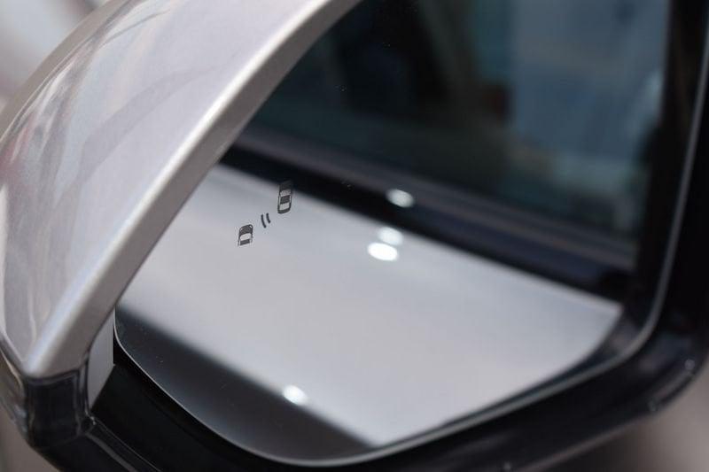 MG HS 1.5 T Luxury AT