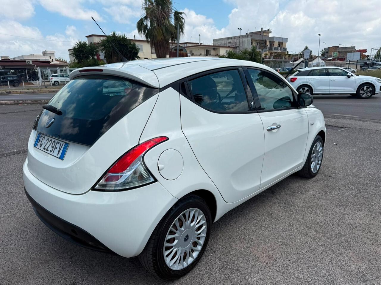 LANCIA YPSILON 1.2BENZINA-GPL 69CV SOLO118MILAKM